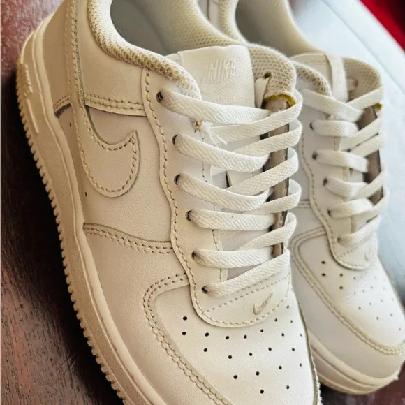 Nike White Air Force 1 Sneakers Kids - Picture 3 of 7